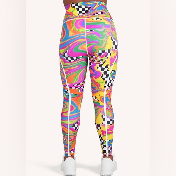 Brittany Allen x Peloton Printed Cargo Leggings - Picture 7 of 9
